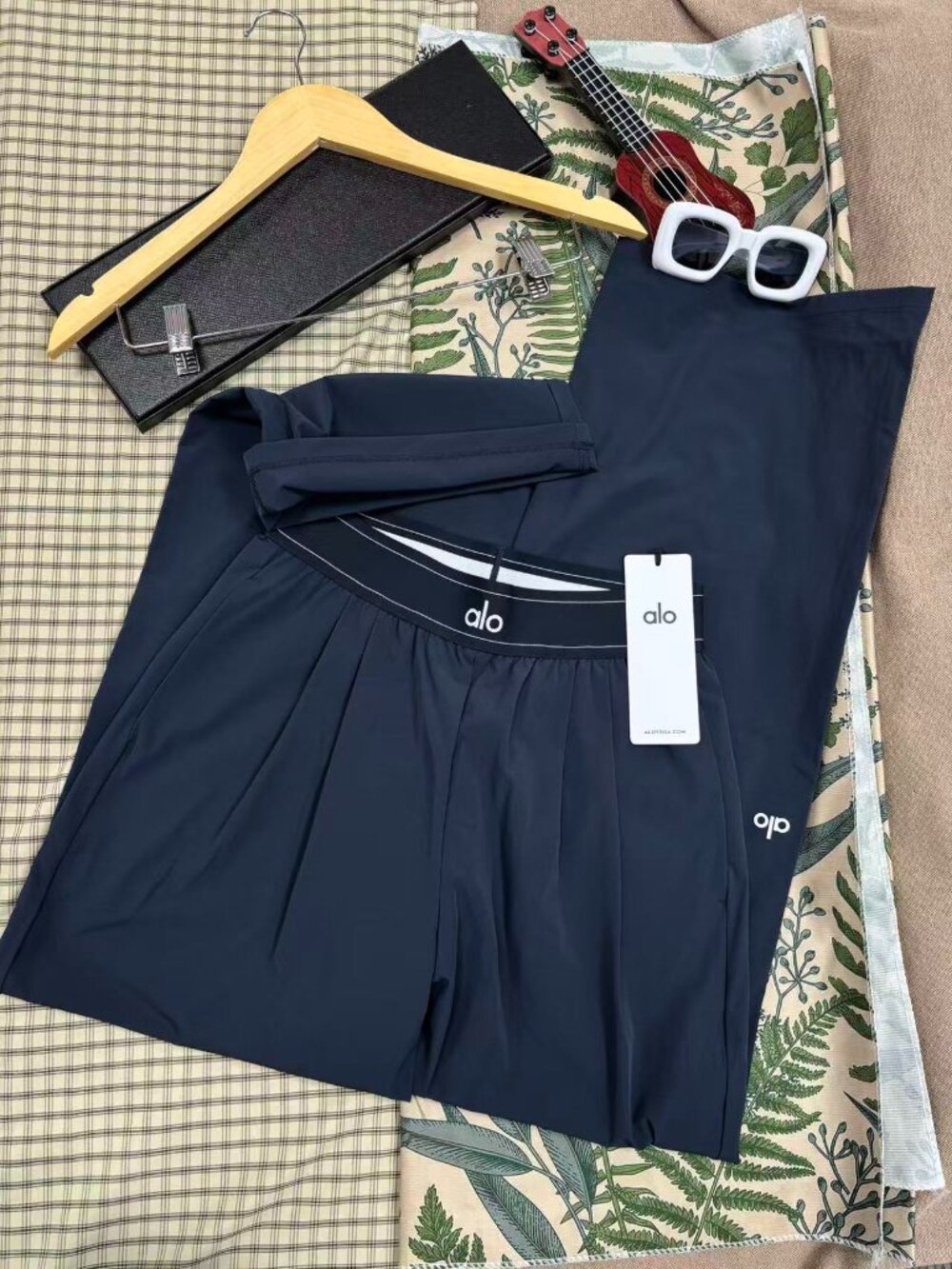 🕶Alo Yoga Suit Up Trouser Navy Blue Regular 30-inch Inner Seam Length 🖤 - Picture 5 of 9